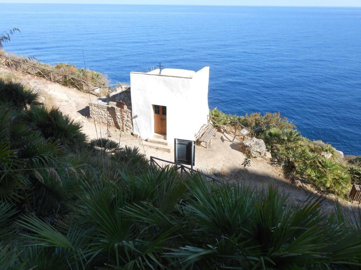 Casa Vacanza Tra Cielo E Mare Custonaci Exterior foto